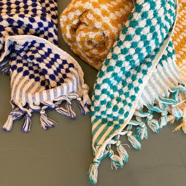 Farverige håndklæder vævet i blød bomulds-frotté · Niedziella & Friends