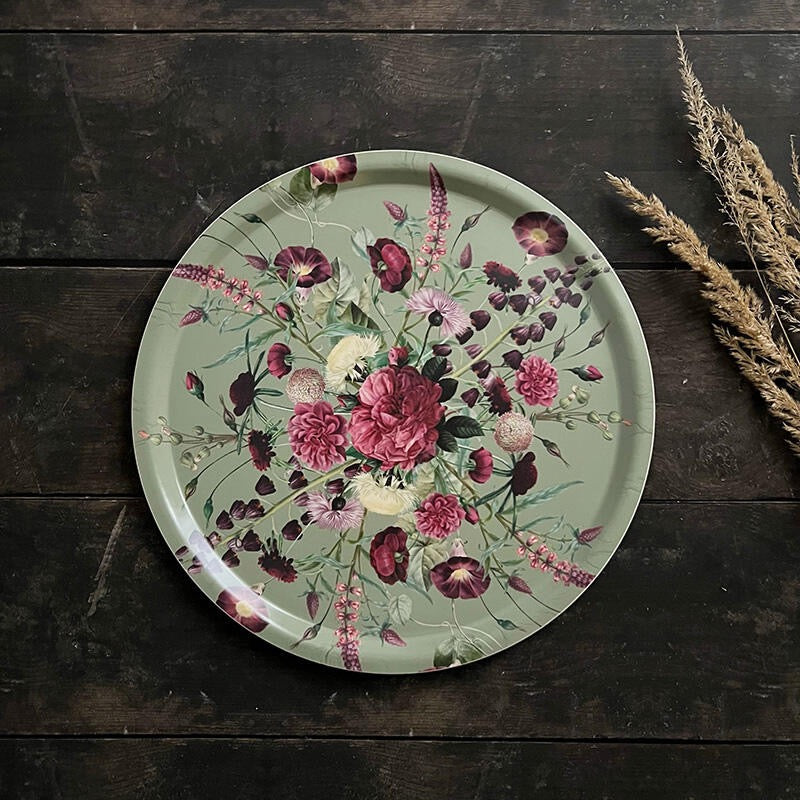 Bakke med smukt blomsterdesign til elegant servering · Niedziella & Friends