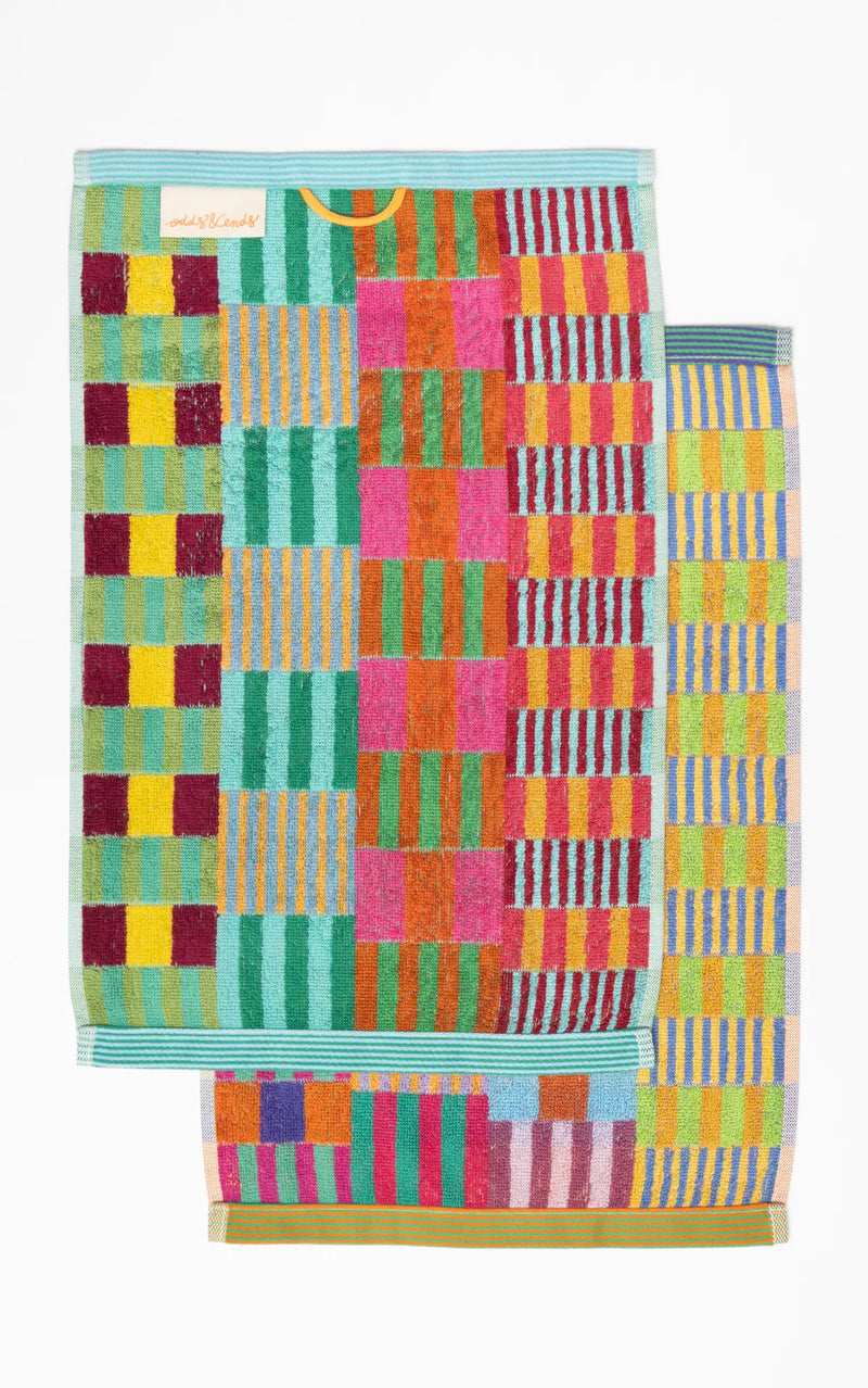 Bæredygtige gæstehåndklæder med farvestrålende tern · Lavet af garnrester fra tekstilindustrien · Designer af Foekje Fleur hos Niedziella & Friends