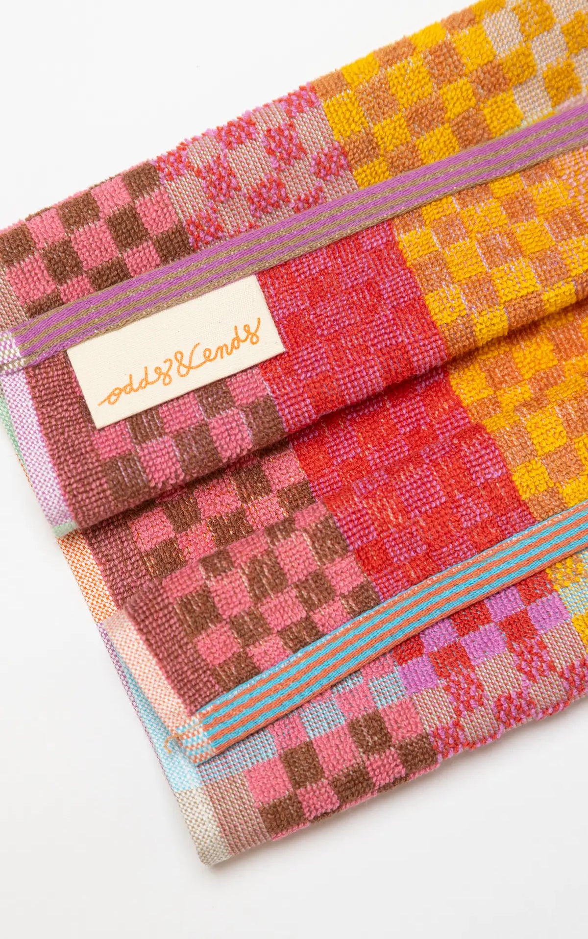 Køkkenhåndklæde med farvestrålende tern · Lavet af garnrester fra tekstilindustrien · Designer af Foekje Fleur hos Niedziella & Friends