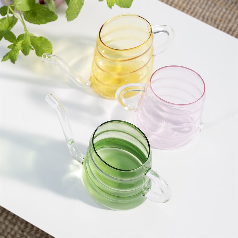 Vandkander i glas til at vande planter · fra &Klevering hos Niedziella & Friends