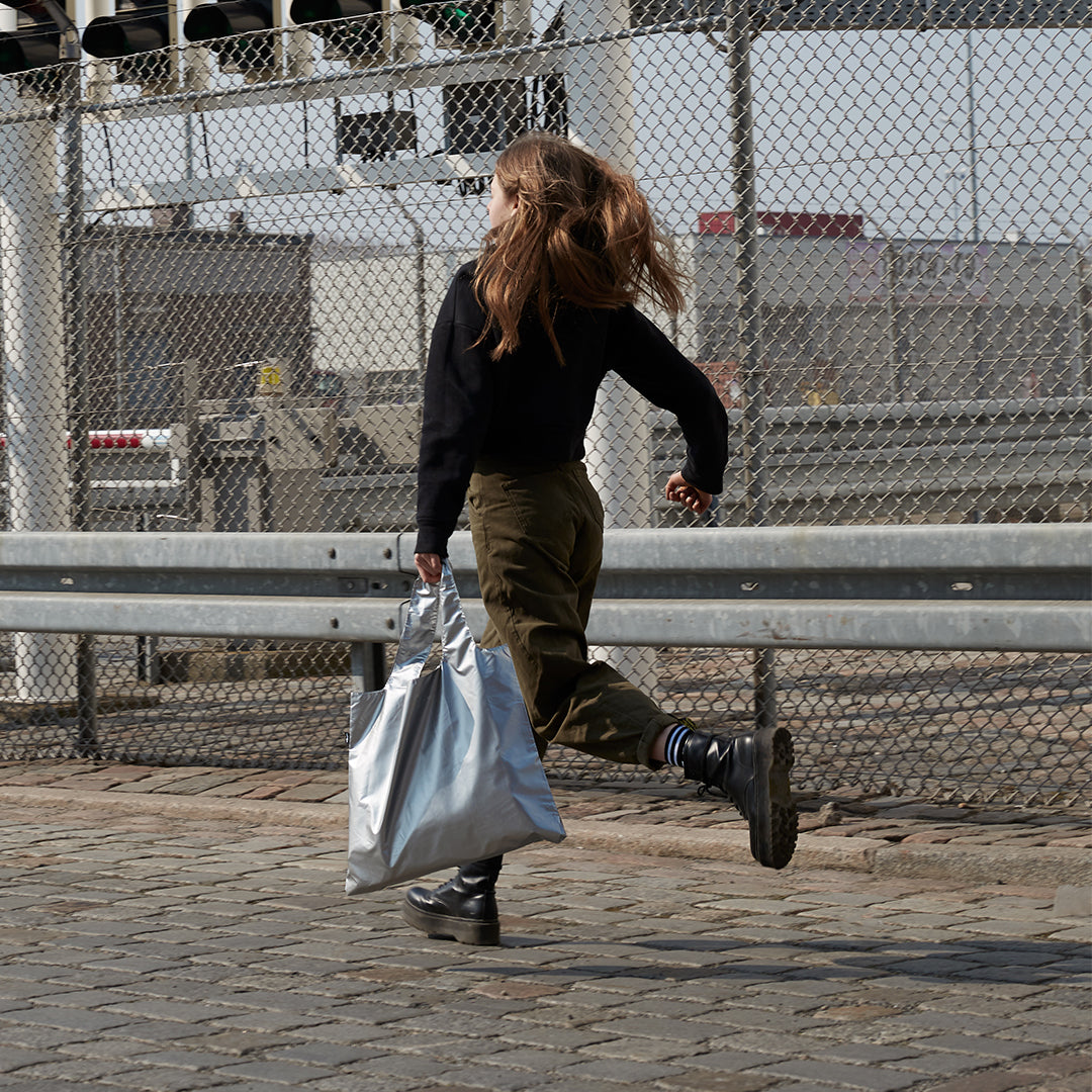 Funky og elegant Tote Bag eller indkøbsnet · Blank og sølvfarvet · Niedziella & Friends