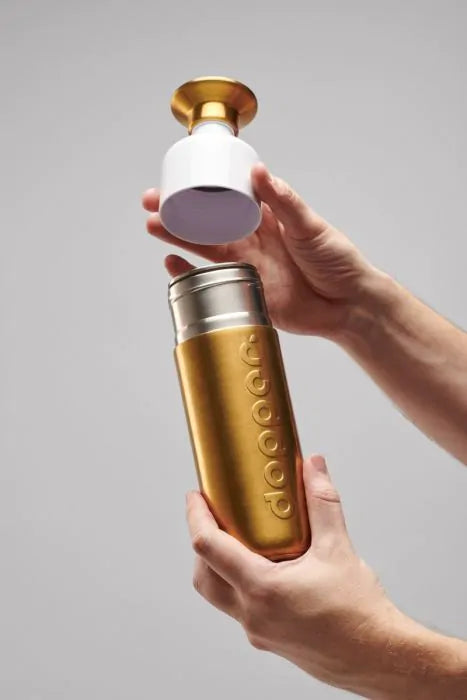 Prisvindende drikkedunk fra Dopper · Lavet i 90% genanvendeligt, rustfrit stål med PVD coating · Niedziella & Friends