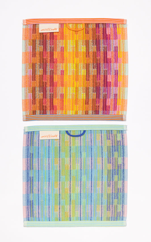 Multi-Klude med farvestrående tern · Lavet af garnrester fra tekstilindustrien · Designer af Foekje Fleur hos Niedziella & Friends