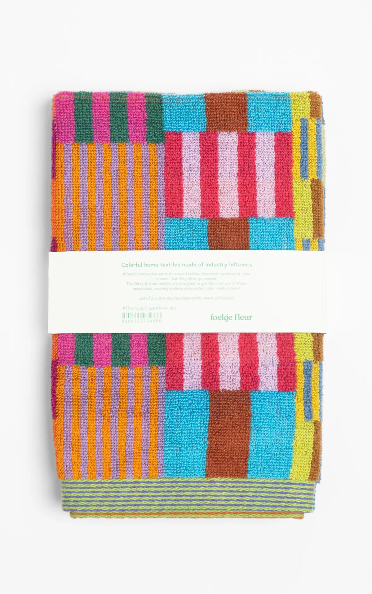 Gæstehåndklæder med farvestrålende tern · Lavet af garnrester fra tekstilindustrien · Designer af Foekje Fleur hos Niedziella & Friends