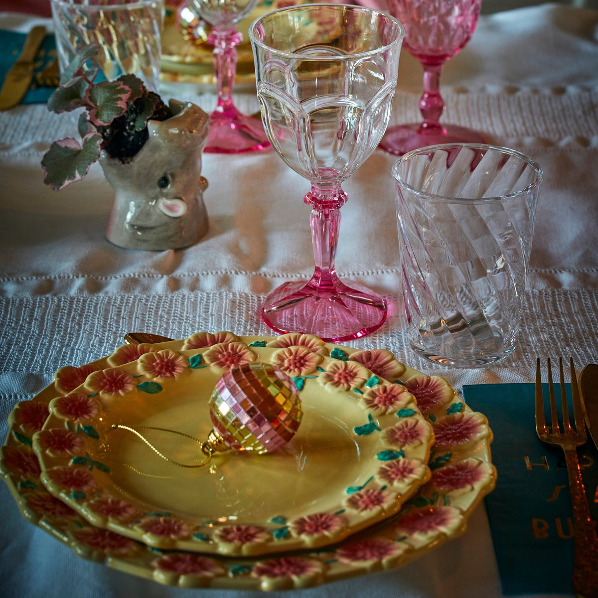 Mini-Discokugle med striber til at hænge på juletræet eller pynte i hjemmet året rundt · Niedziella & Friends