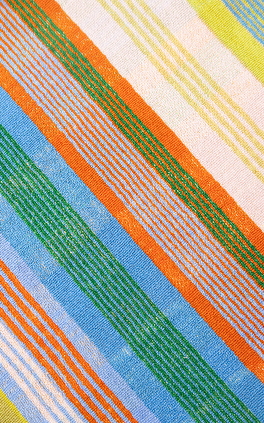 Køkkenhåndklæde med farvestrålende tern · Lavet af garnrester fra tekstilindustrien · Designer af Foekje Fleur hos Niedziella & Friends
