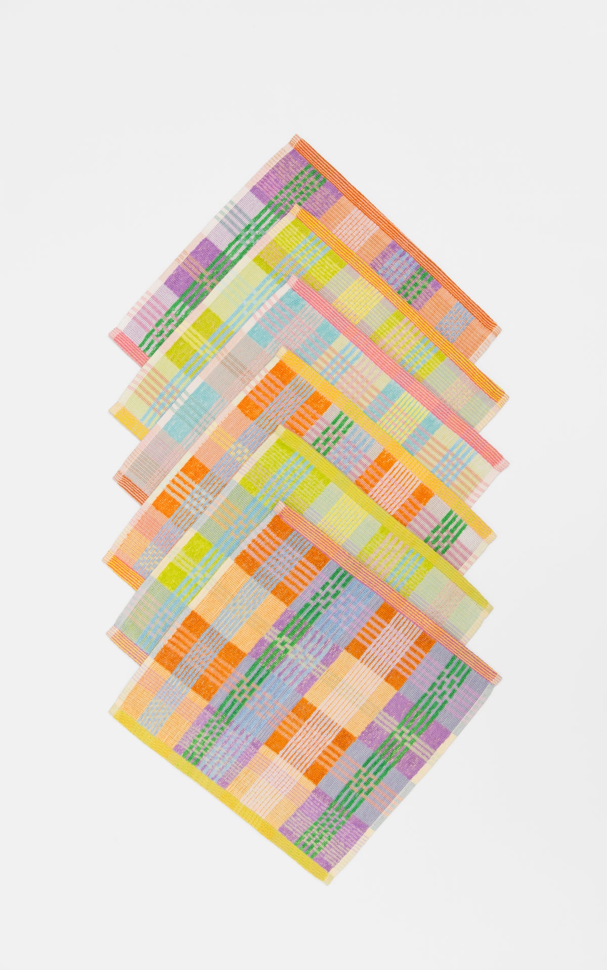 Multi-Klude med strålende pastel-tern · Lavet af garnrester fra tekstilindustrien · Designer af Foekje Fleur hos Niedziella & Friends