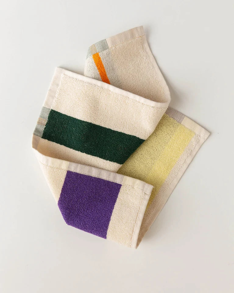 Klud 30 x 30 cm med smukke farver fra Suite702 X Martens & Martens · Køb hos Niedziella & Friends