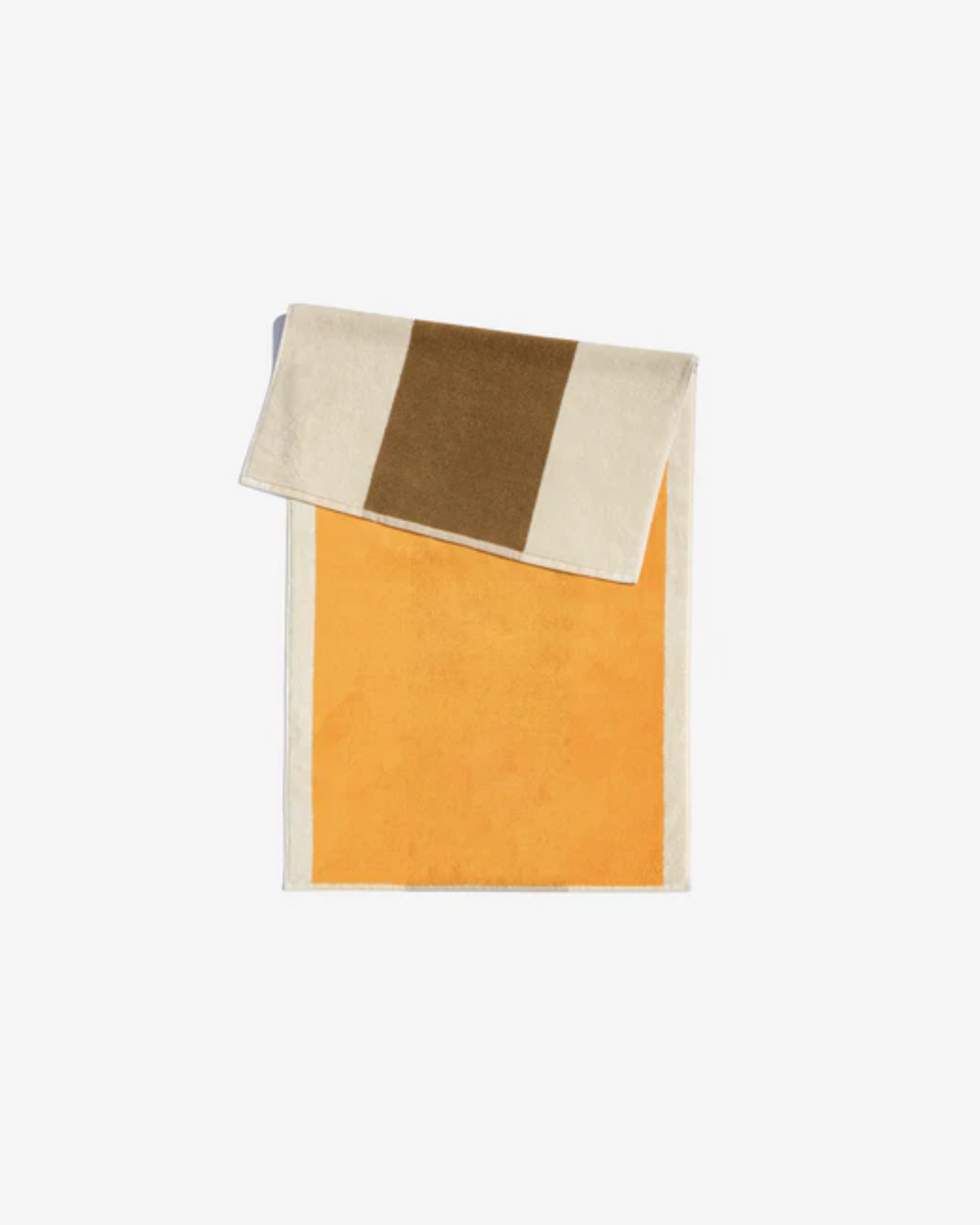 Håndklæde med elegant grafisk mønster i farverne sunny yellow/honey fra Martens and Martens X Suite702 kan købes hos Niedziella & Friends