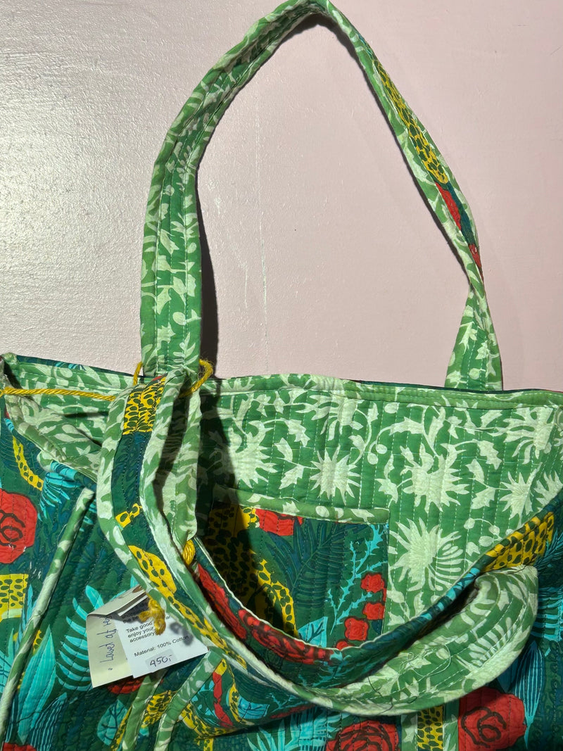 Projekttaske i 100% bomuld · Quiltet af rest-stof · Grøn med leopard · Niedziella & Friends