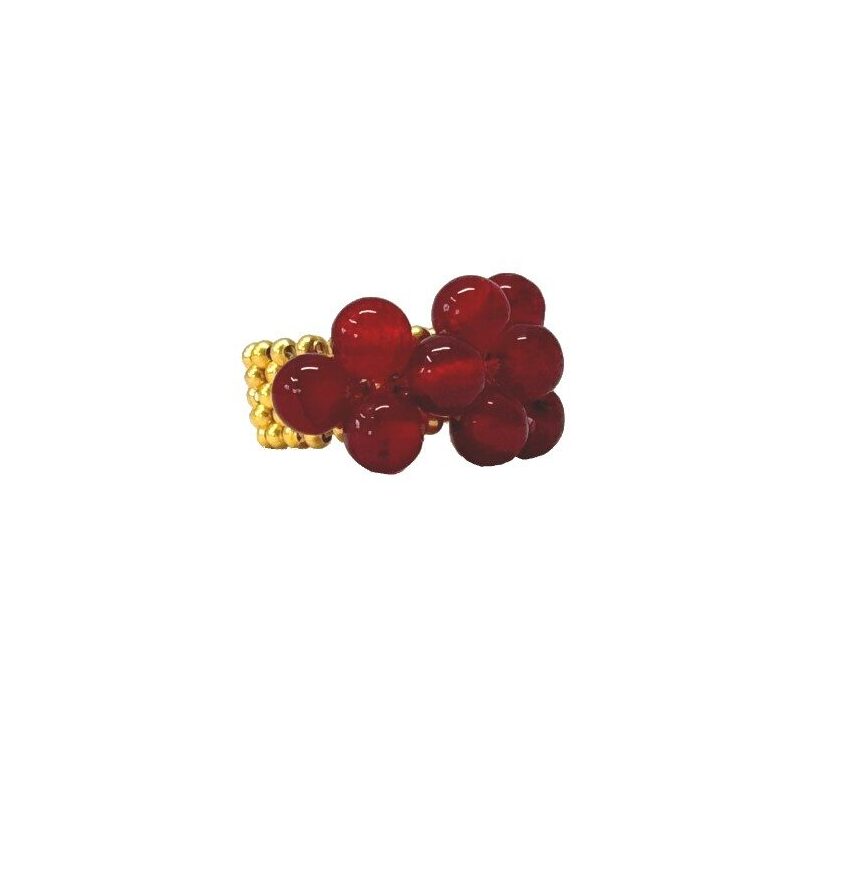 Håndlavet fingerring · Possy i farven ruby fra IBU Jewels · hos Niedziella & Friends