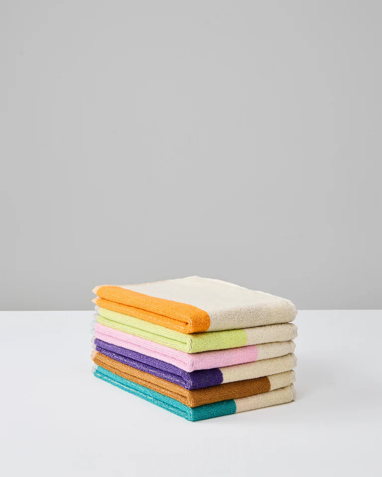 Køkkenhåndklæde 30 x 50 cm med smukke farver fra Suite702 X Martens & Martens · Køb hos Niedziella & Friends