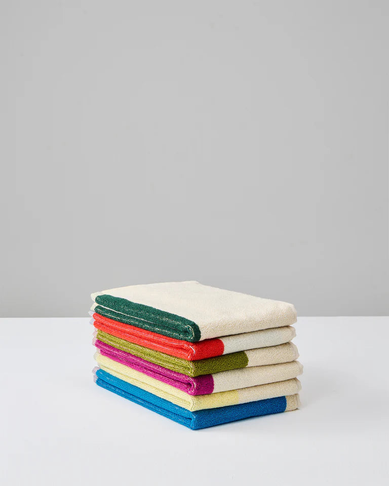 Køkkenhåndklæde 30 x 50 cm med smukke farver fra Suite702 X Martens & Martens · Køb hos Niedziella & Friends