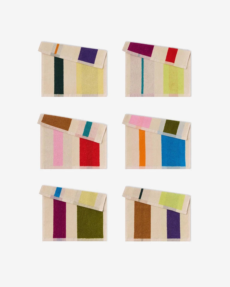 Klude 30 x 30 cm med smukke farver fra Suite702 X Martens & Martens · Køb hos Niedziella & Friends