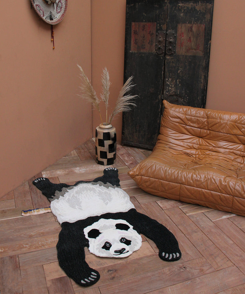 Håndlavet tæppe i uld | Tapis Amis · Stor panda fra Doing Goods | Niedziella & Friends (4321058521165)