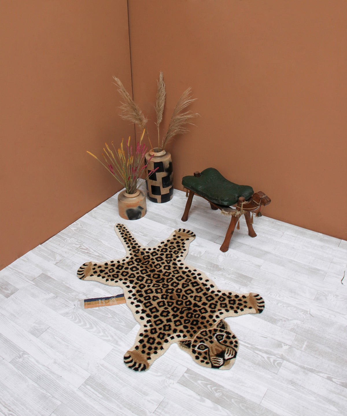 Håndlavet tæppe i uld | Tapis Amis · Stor leopard fra Doing Goods | Niedziella & Friends (4321092763725)