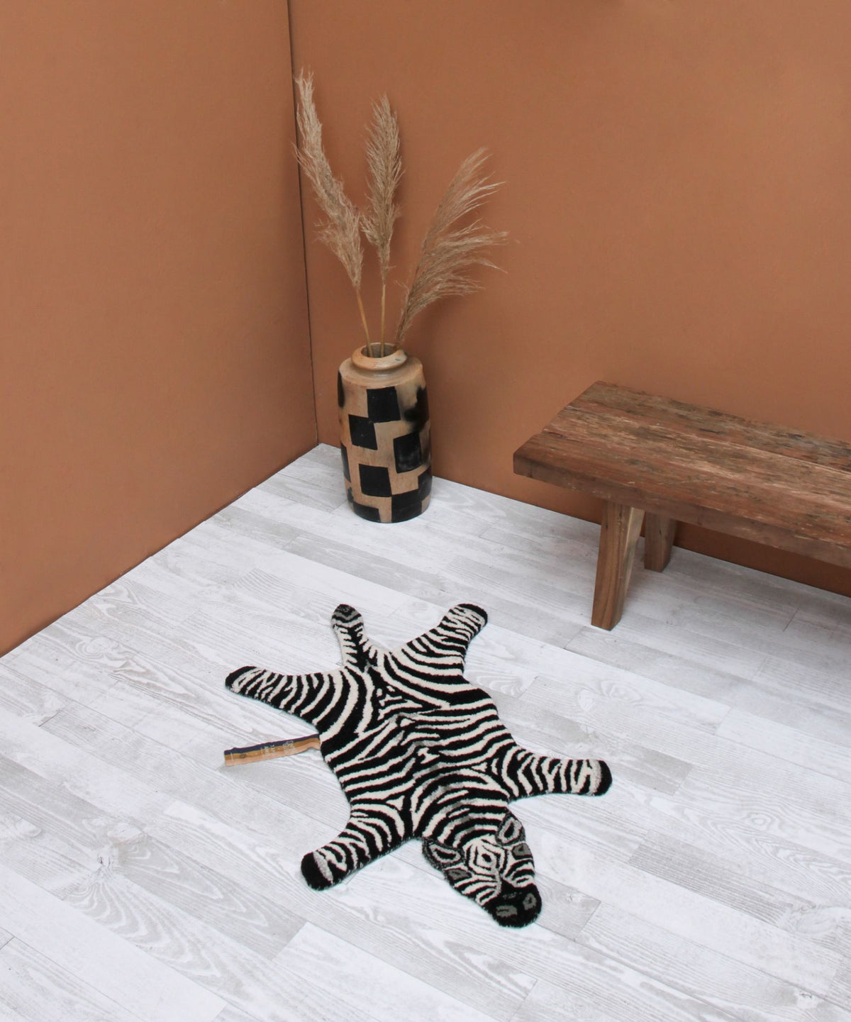 Håndlavet tæppe i uld | Tapis Amis · Lille zebra fra Doing Goods | Niedziella & Friends (6741602599066)